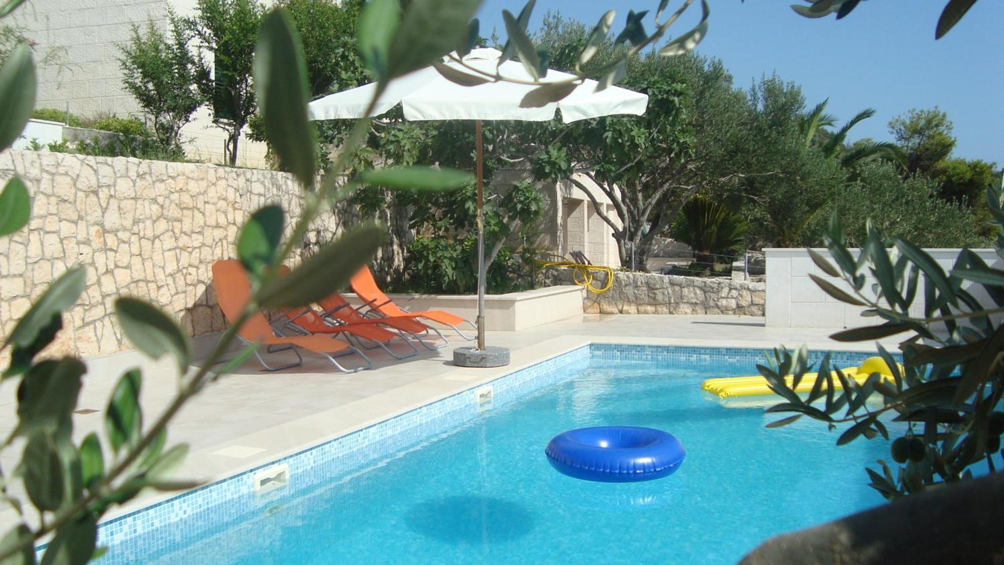 Apartments Niana With Heated Seawater Swimingpool Donji Okrug  Екстер'єр фото