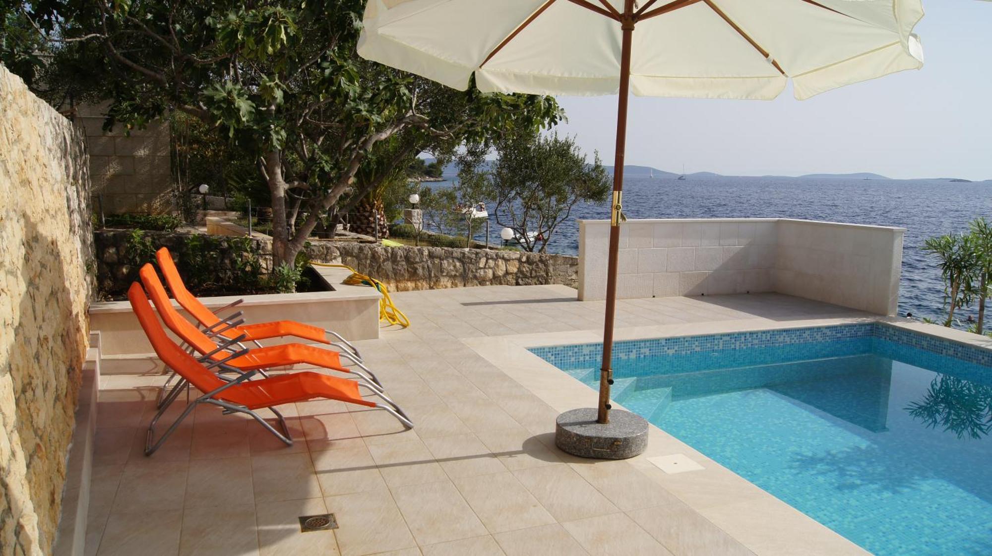 Apartments Niana With Heated Seawater Swimingpool Donji Okrug  Екстер'єр фото