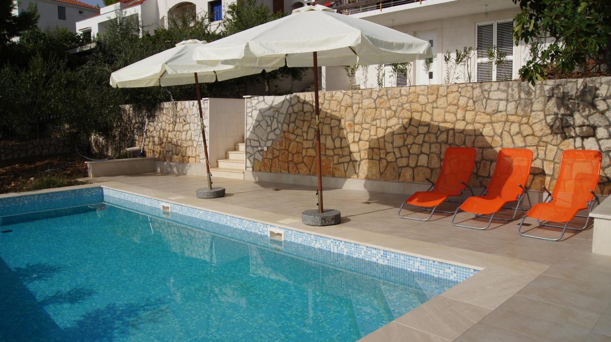 Apartments Niana With Heated Seawater Swimingpool Donji Okrug  Екстер'єр фото