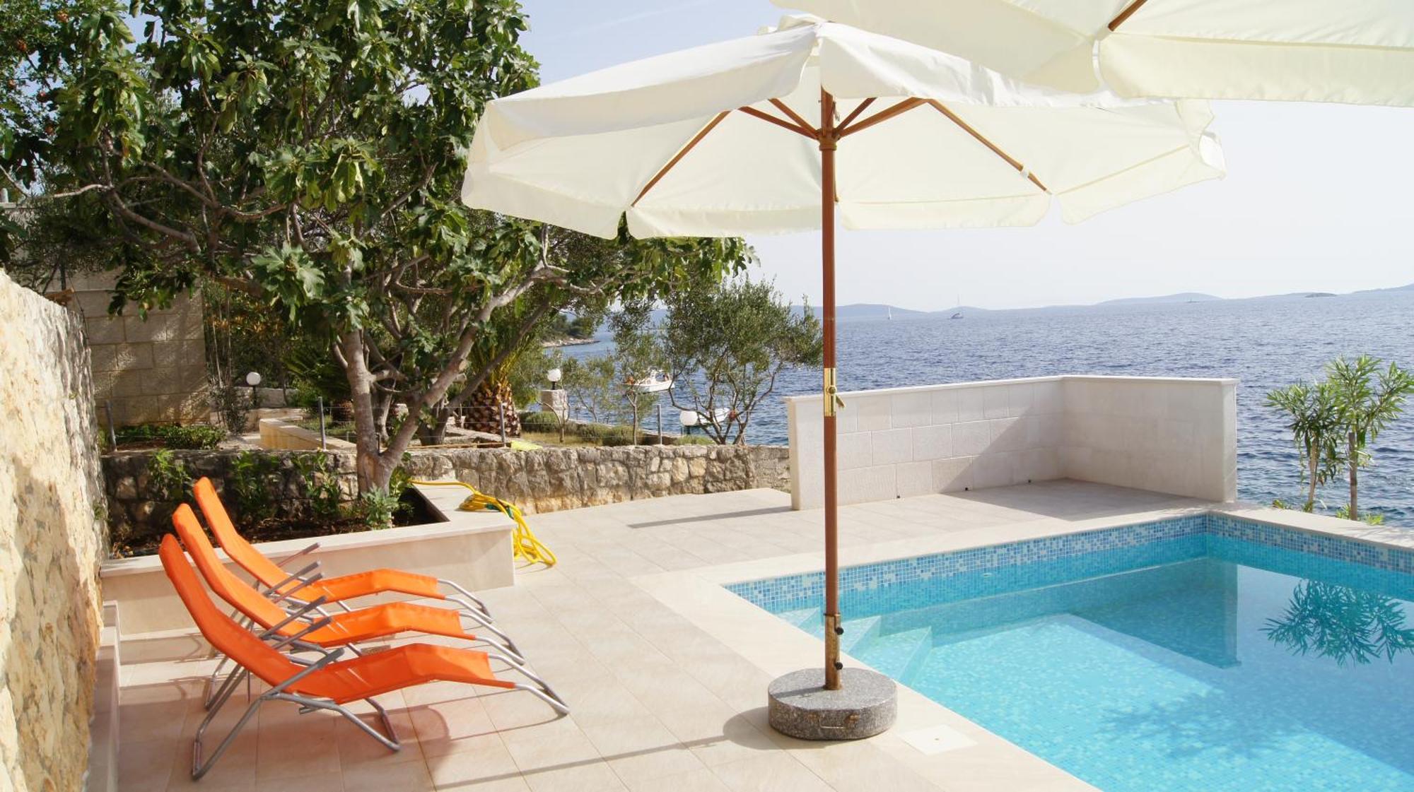 Apartments Niana With Heated Seawater Swimingpool Donji Okrug  Екстер'єр фото