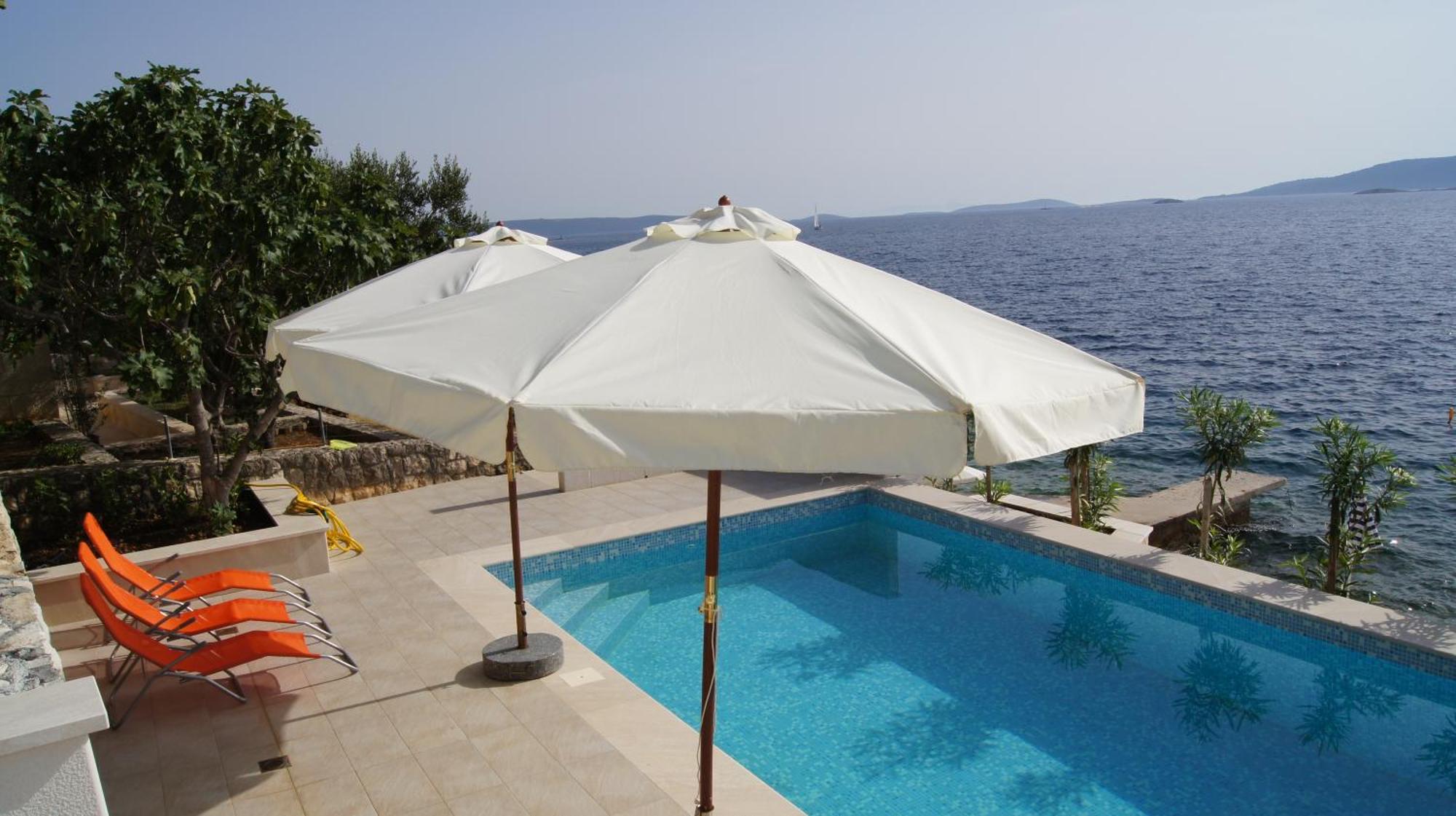 Apartments Niana With Heated Seawater Swimingpool Donji Okrug  Екстер'єр фото