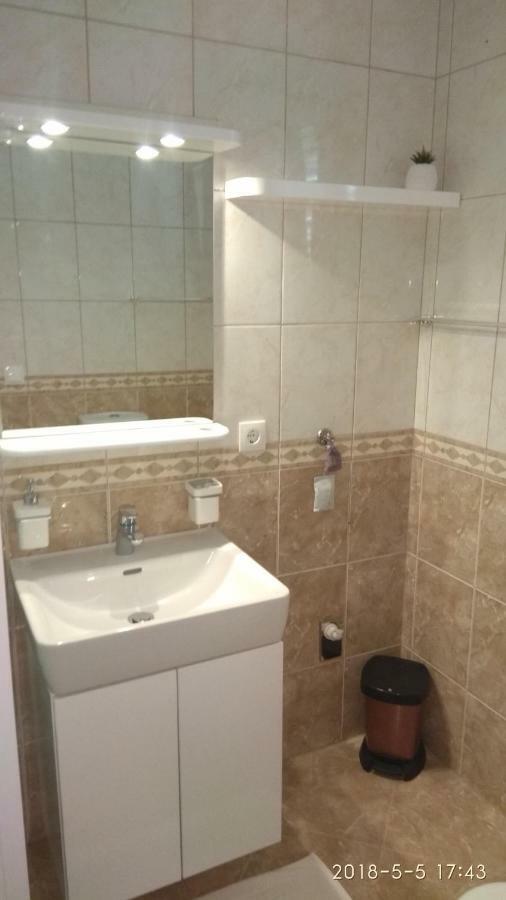 Apartments Niana With Heated Seawater Swimingpool Donji Okrug  Екстер'єр фото